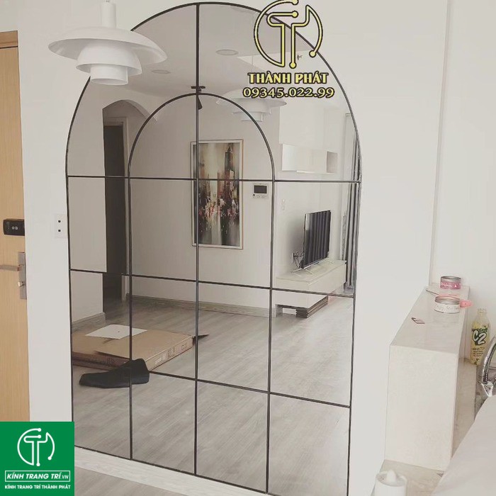 Gương Dán Tường Quận 2