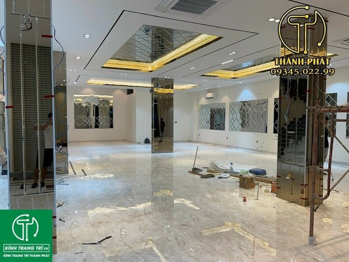 Gương Dán Tường Quận 5