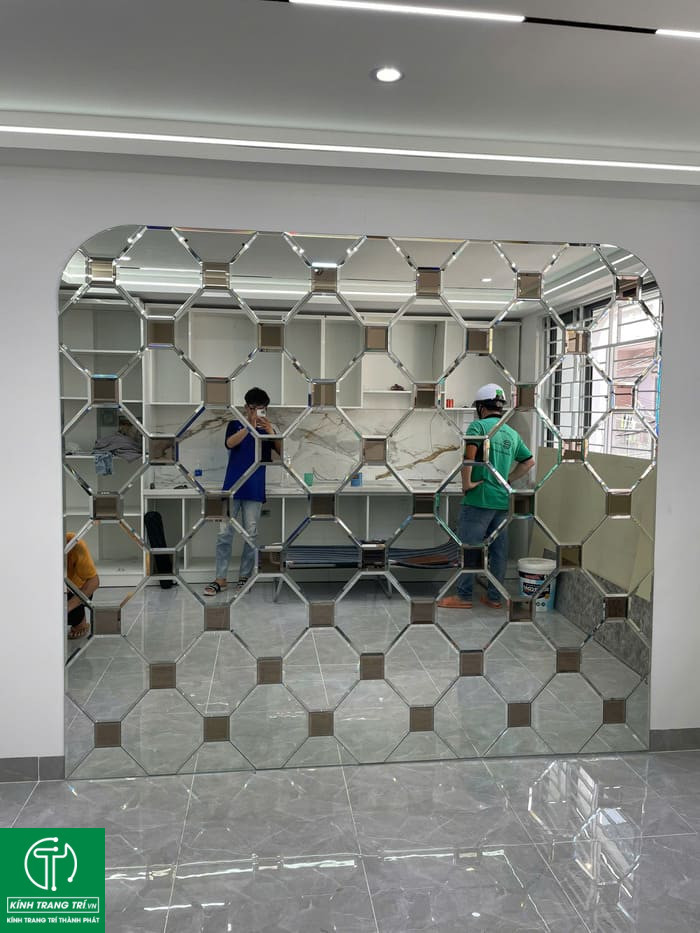 Tin Tức Kính Trang Trí Kính Bếp