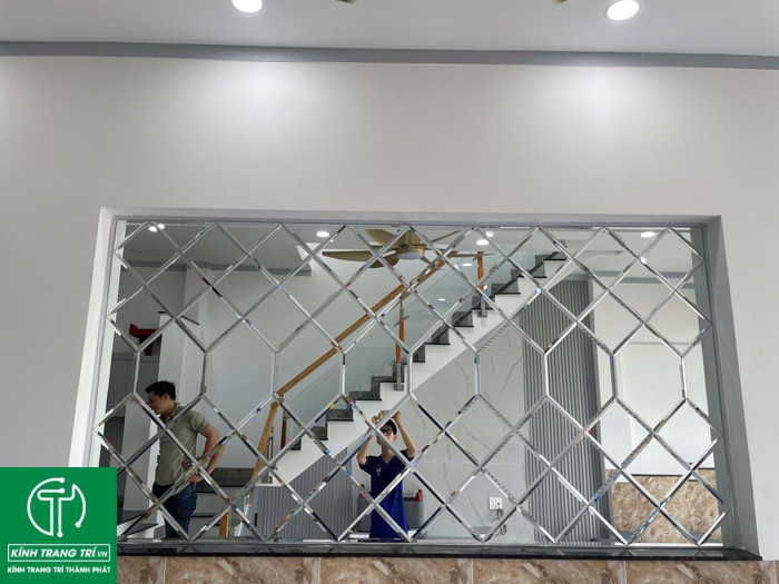 ưu điểm Của Kính Trang Trí