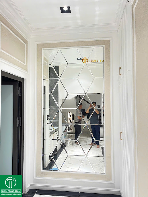 Nên đặt Gương Ghép Trang Trí ở Vị Trí Nào Trong Nhà để Hợp Phong Thủy