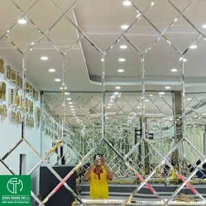 Gương Kính Tiệm Vàng mài Lá Hẹ