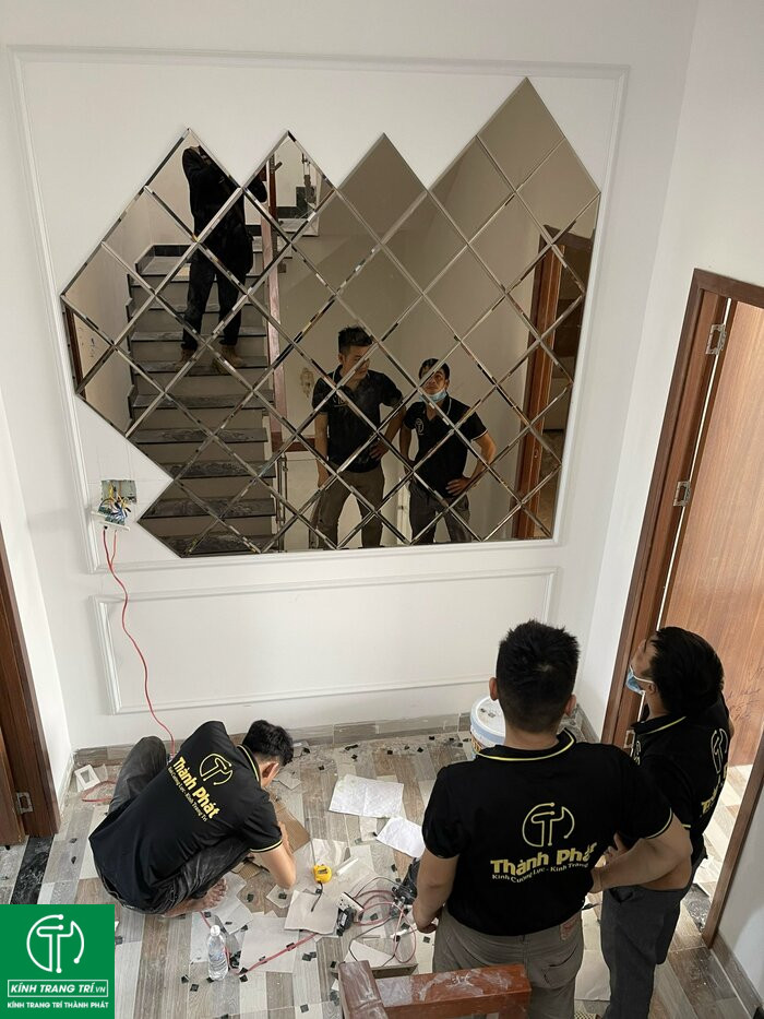 Tháo Dỡ Kính Thủy