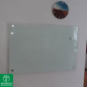 Bảng Kính Cường Lực Trắng Treo Tường Văn Phòng Hiện đại