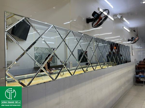 Kính Trang Trí Quận 3