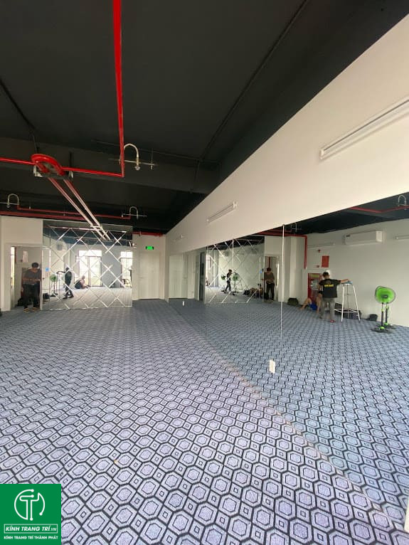 Kính Trang Trí Quận 4