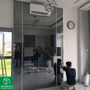 Kính Thủy Màu Xám Khói