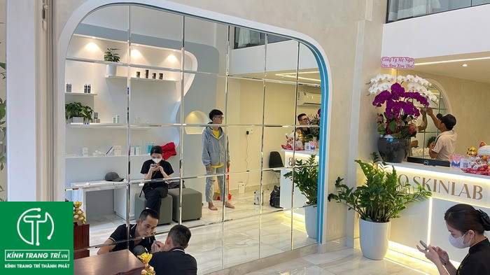 Kính Trang Trí Quận 7