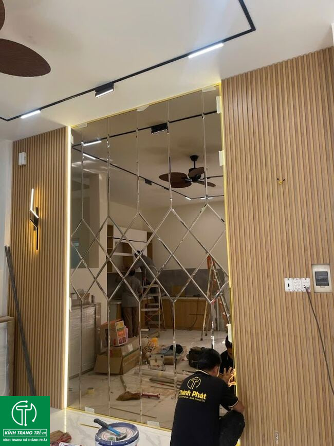 Báo Giá Kính Màu Trà